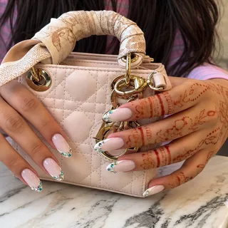 Crystal Design Manicure 